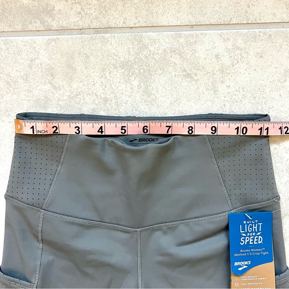 NWT Women’s Brooks Running Method 1/2 Crop Tight - Picture 10 of 10